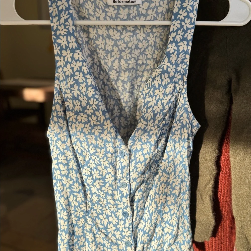 Reformation Blue and White Floral Blouse - Picture 7 of 7